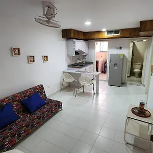 De A 15 Mt De La Playa , Santa Marta (Magdalena) Colombia